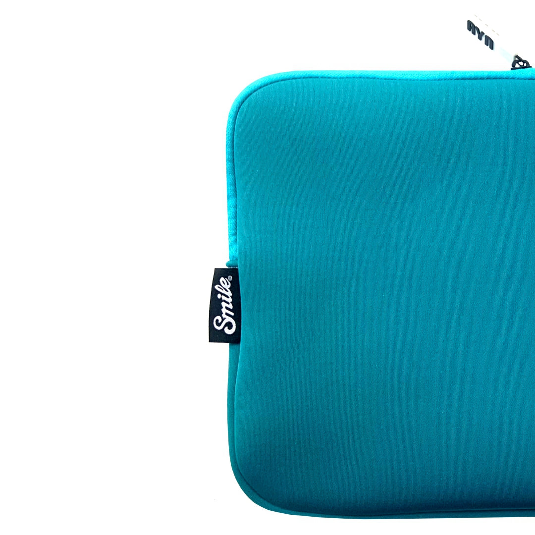 COLORS – Funda Sleeve para Tablet o Portátil de Neopreno hasta 13 y 14 pulgadas AZUL BISCAY BAY