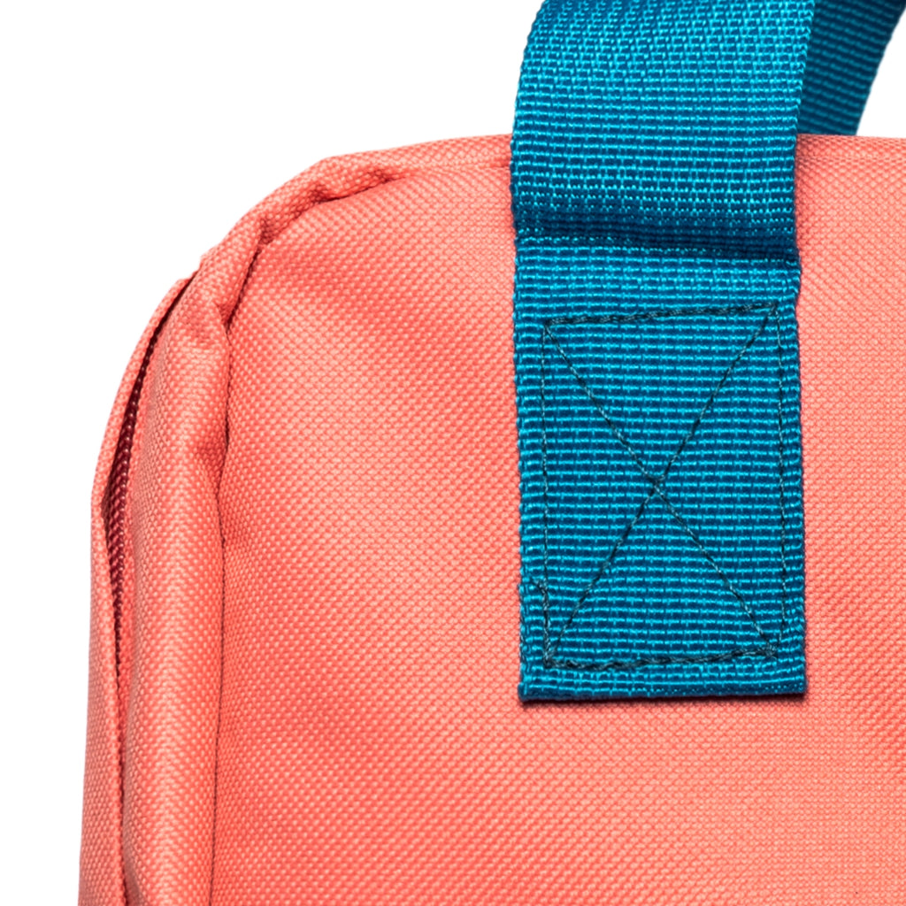 PENNY – Mochila para Portátil hasta 15.6 pulgadas con Salida para Auriculares CORAL