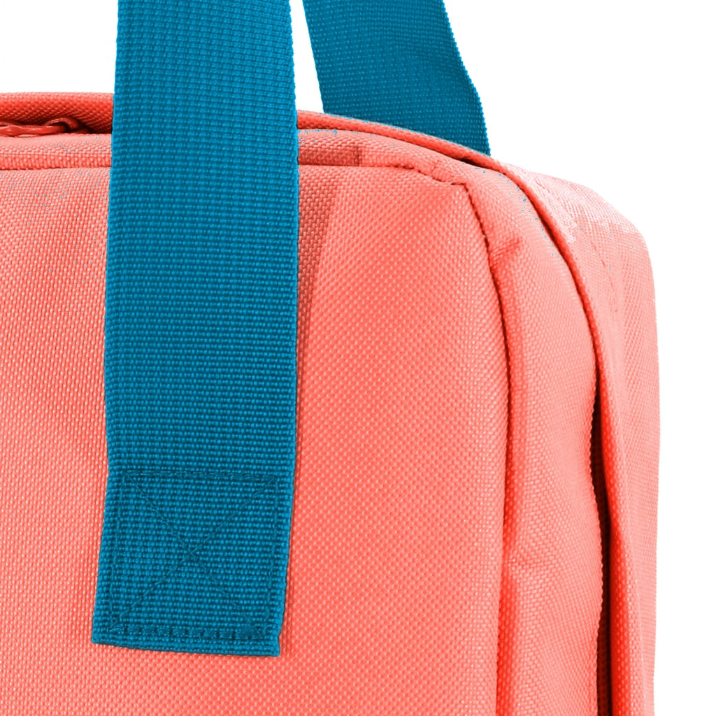 PENNY – Mochila para Portátil hasta 15.6 pulgadas con Salida para Auriculares CORAL